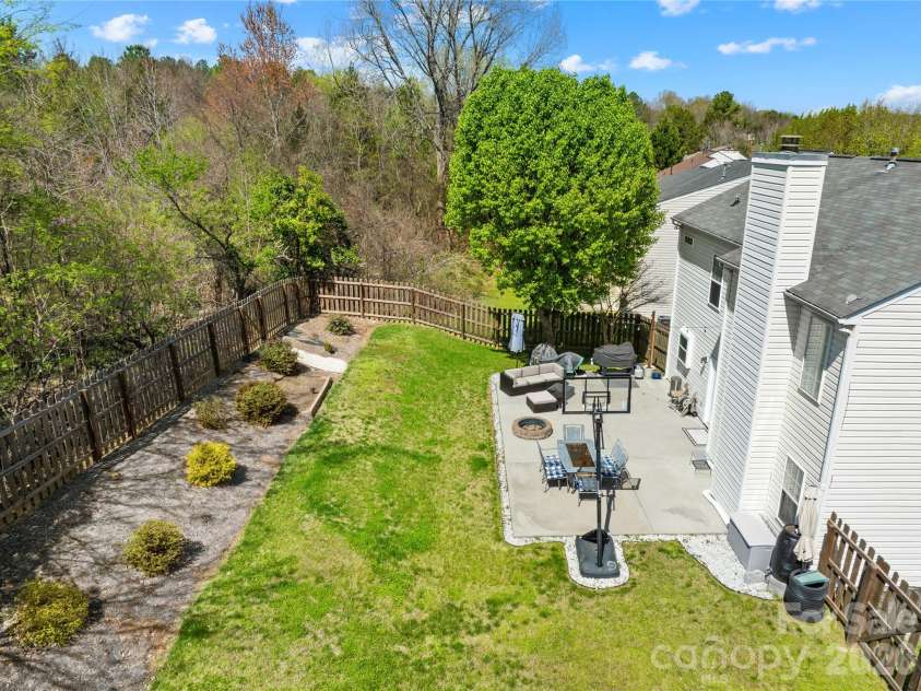 10915 Northgate Trail Drive, Charlotte, NC 28215.  MLS# CAR4358553, YatesRealty ID 9399. Spacious Backyard