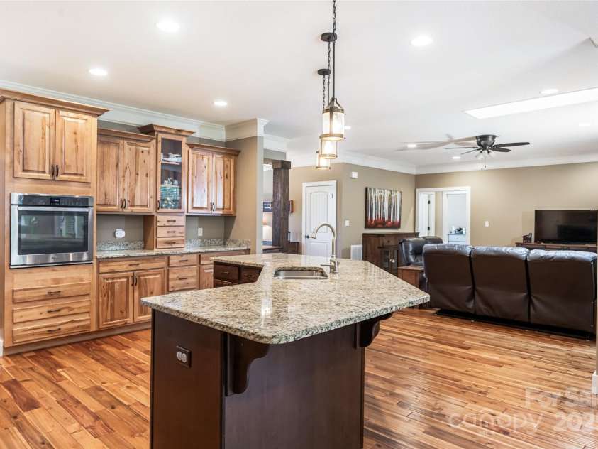 70 King Heights Drive, Fletcher, NC 28732.  MLS# CAR4250511, YatesRealty ID 9399. 