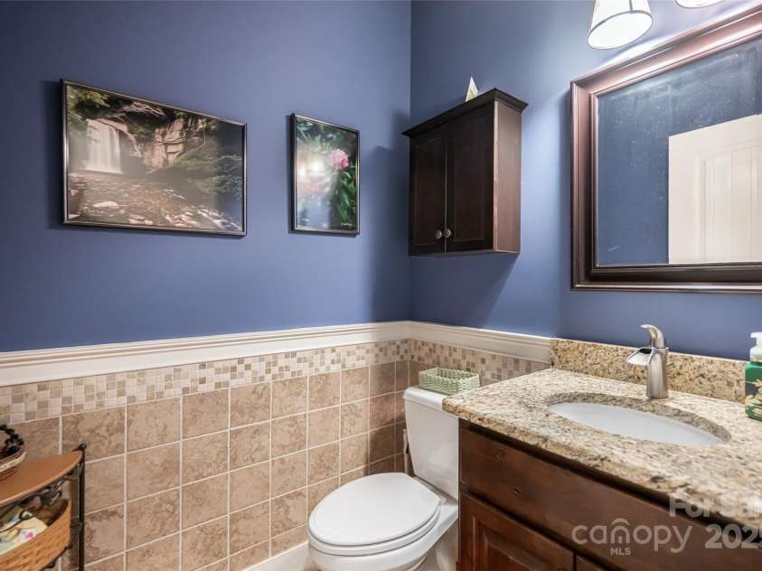 70 King Heights Drive, Fletcher, NC 28732.  MLS# CAR4250511, YatesRealty ID 9399. 