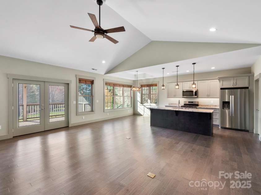 0 Welding Way, Hendersonville, NC 28792.  MLS# CAR4257802, YatesRealty ID 940. Photo similar kitchen