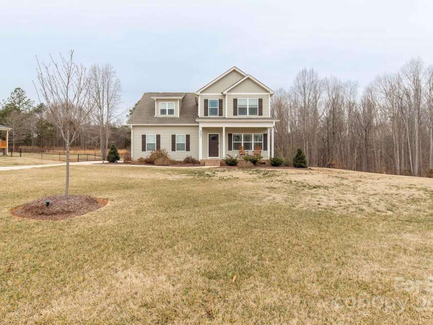 5051 Oxbow Run Lane, York, SC 29710.  MLS# CAR4223751, YatesRealty ID 940. 