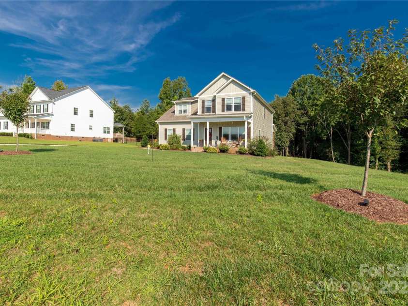 5051 Oxbow Run Lane, York, SC 29710.  MLS# CAR4223751, YatesRealty ID 940. 