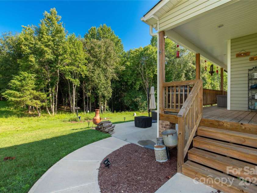 5051 Oxbow Run Lane, York, SC 29710.  MLS# CAR4223751, YatesRealty ID 940. 