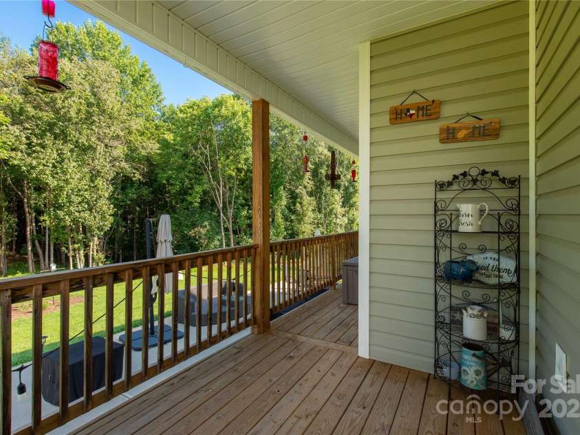 5051 Oxbow Run Lane, York, SC 29710.  MLS# CAR4223751, YatesRealty ID 940. 