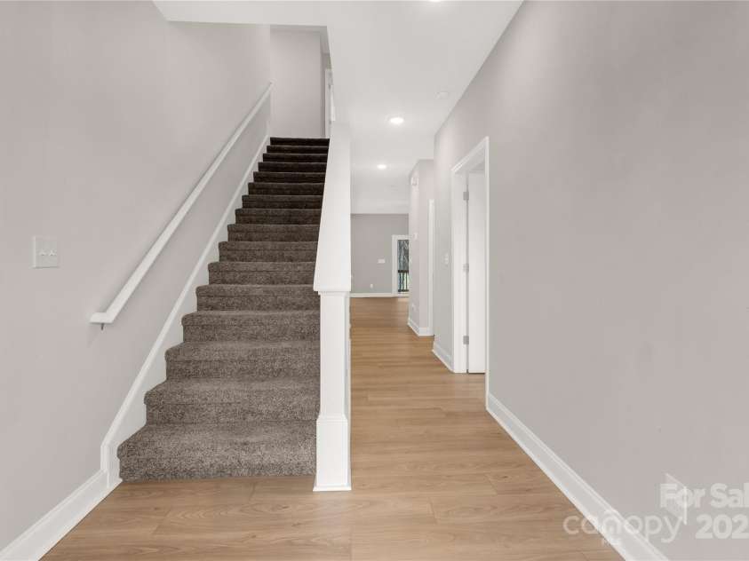 5051 Oxbow Run Lane, York, SC 29710.  MLS# CAR4223751, YatesRealty ID 940. 