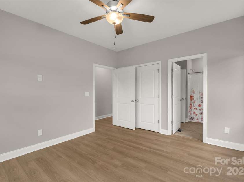 5051 Oxbow Run Lane, York, SC 29710.  MLS# CAR4223751, YatesRealty ID 940. 