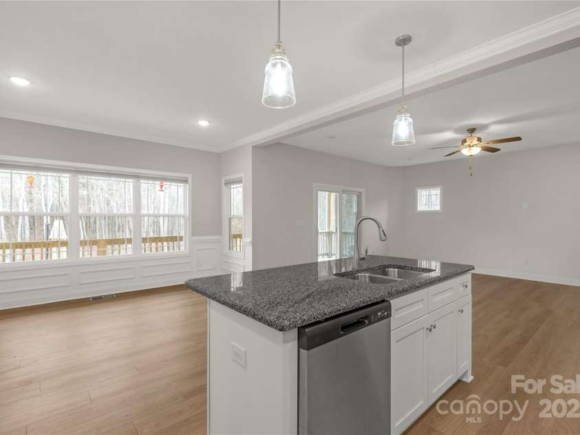 5051 Oxbow Run Lane, York, SC 29710.  MLS# CAR4223751, YatesRealty ID 940. 