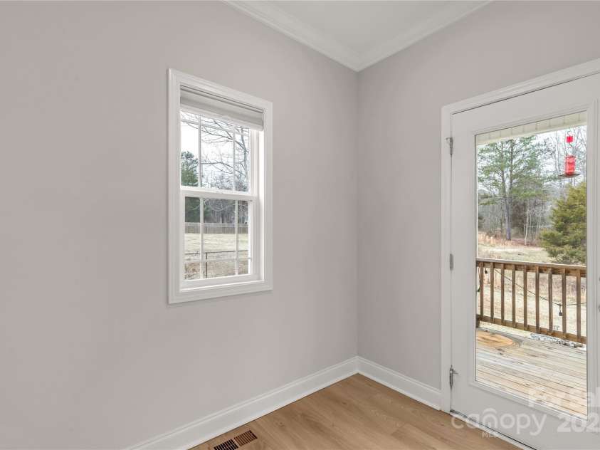 5051 Oxbow Run Lane, York, SC 29710.  MLS# CAR4223751, YatesRealty ID 940. 