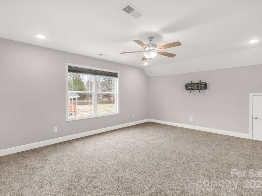 5051 Oxbow Run Lane, York, SC 29710.  MLS# CAR4223751, YatesRealty ID 940. 