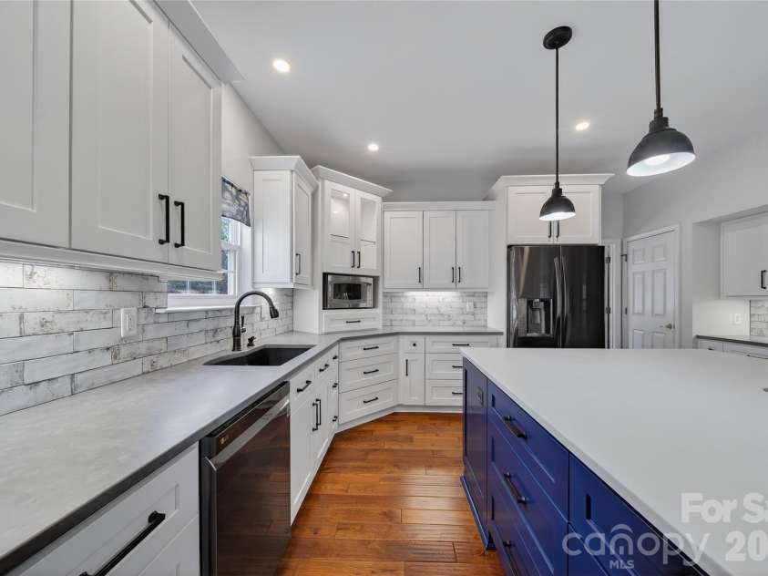 2851 Huckleberry Hill Drive, Fort Mill, SC 29715.  MLS# CAR4365989, YatesRealty ID 9401. 