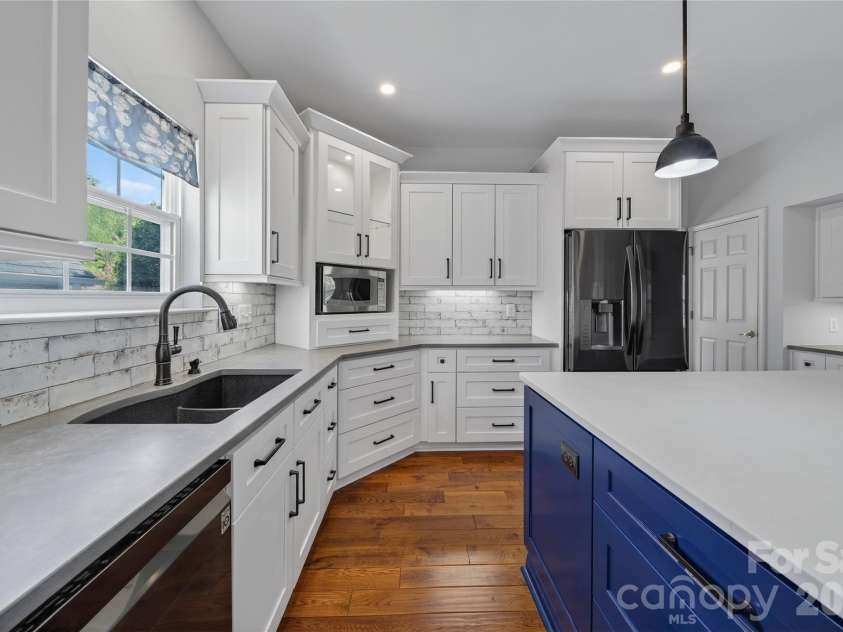 2851 Huckleberry Hill Drive, Fort Mill, SC 29715.  MLS# CAR4365989, YatesRealty ID 9401. 
