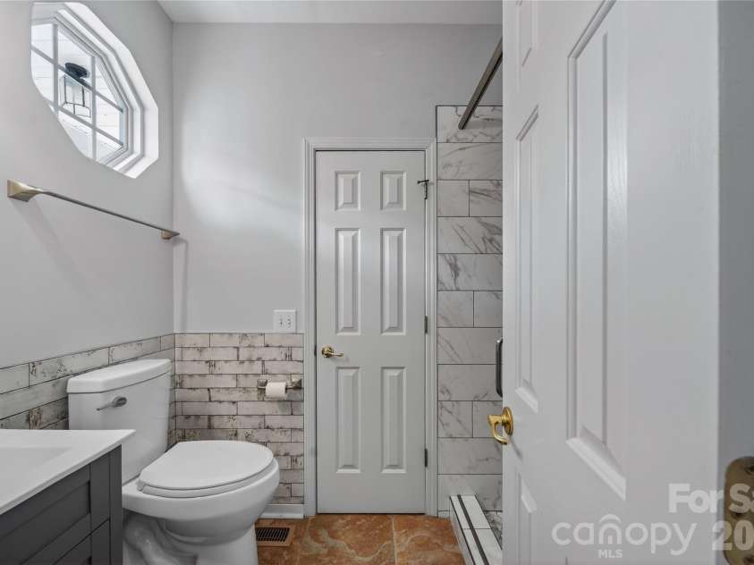 2851 Huckleberry Hill Drive, Fort Mill, SC 29715.  MLS# CAR4365989, YatesRealty ID 9401. 