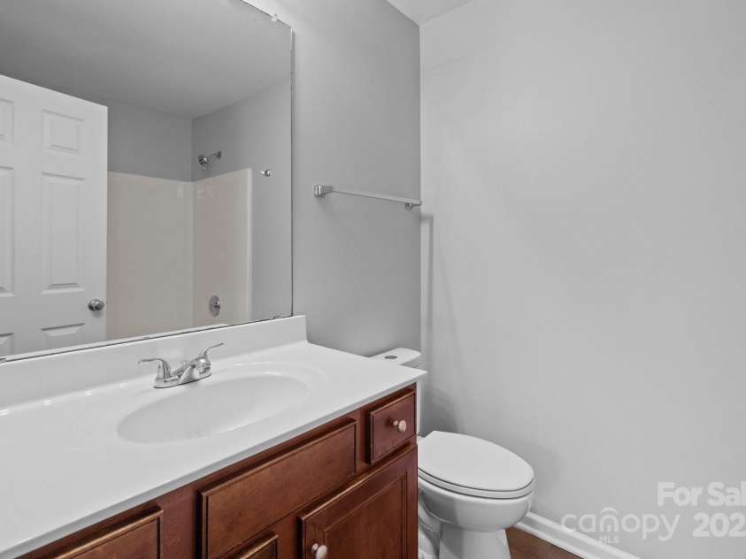 3553 Calpella Court, Charlotte, NC 28262.  MLS# CAR4220749, YatesRealty ID 9401. Primary Bath