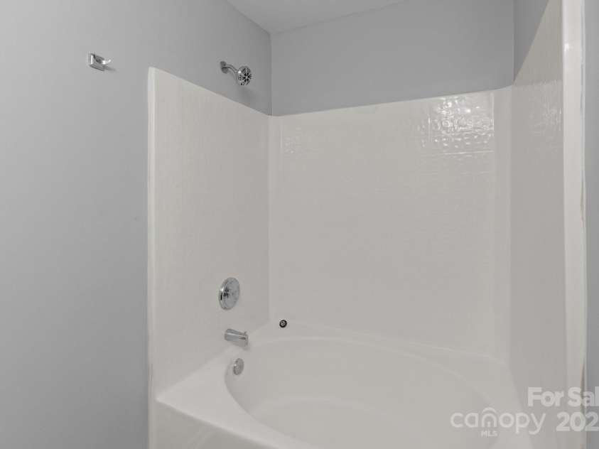 3553 Calpella Court, Charlotte, NC 28262.  MLS# CAR4220749, YatesRealty ID 9401. Primary Bath