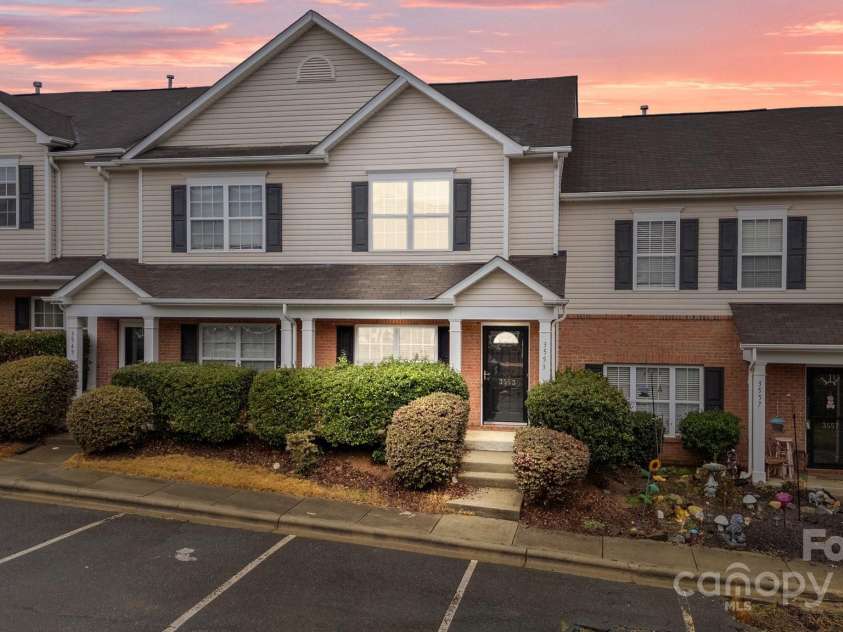 3553 Calpella Court, Charlotte, NC 28262.  MLS# CAR4220749, YatesRealty ID 9401. WELCOME HOME!