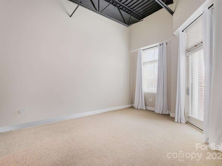3920 Sharon Road, Charlotte, NC 28211.  MLS# CAR4225091, YatesRealty ID 9402. 