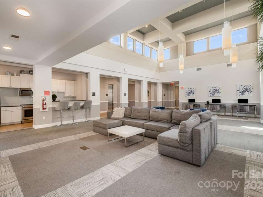 3920 Sharon Road, Charlotte, NC 28211.  MLS# CAR4225091, YatesRealty ID 9402. Communal Lounge Area