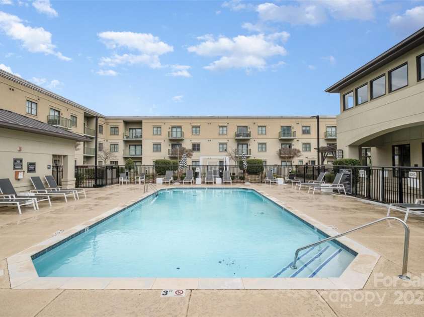 3920 Sharon Road, Charlotte, NC 28211.  MLS# CAR4225091, YatesRealty ID 9402. Communal Pool