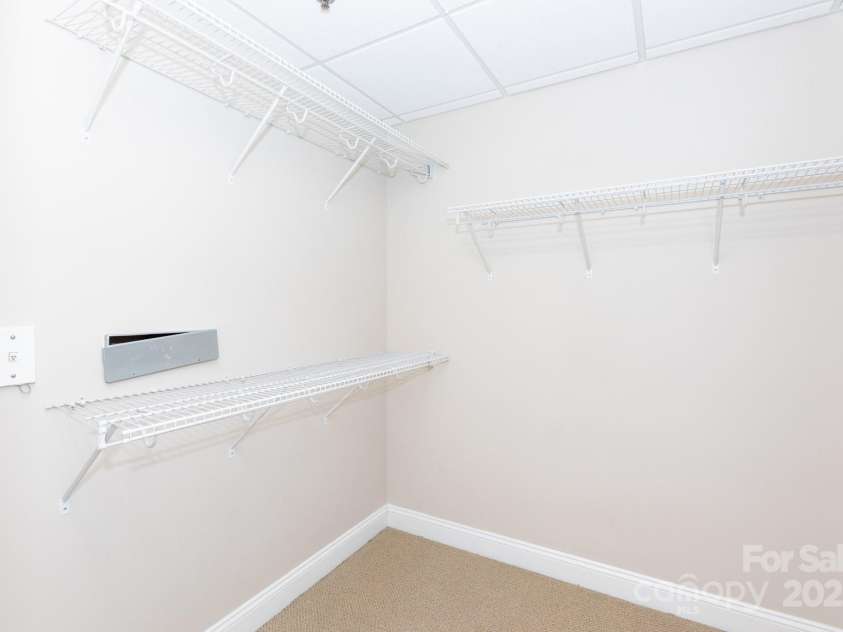 3920 Sharon Road, Charlotte, NC 28211.  MLS# CAR4322222, YatesRealty ID 9402. Walk-In Closet