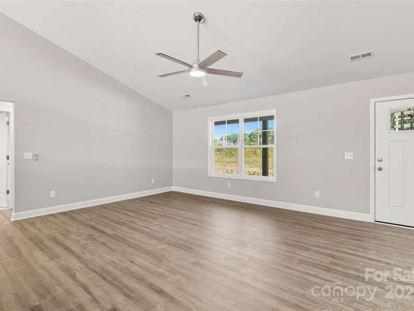 6015 Zoo Parkway, Asheboro, NC 27205.  MLS# CAR4308041, YatesRealty ID 9402. 
