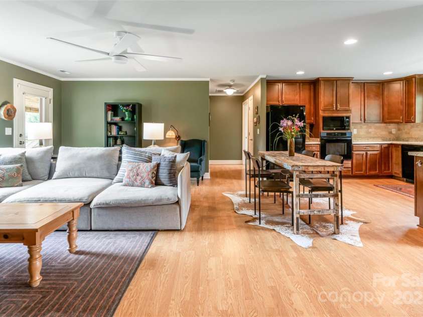 440 Island Ford Road, Brevard, NC 28712.  MLS# CAR4217066, YatesRealty ID 9405. 