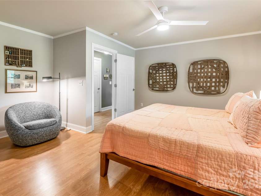 440 Island Ford Road, Brevard, NC 28712.  MLS# CAR4217066, YatesRealty ID 9405. 