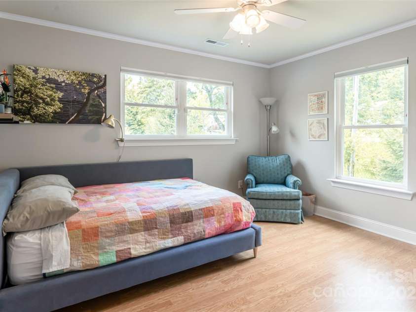 440 Island Ford Road, Brevard, NC 28712.  MLS# CAR4217066, YatesRealty ID 9405. 