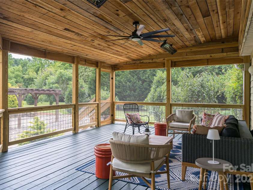 440 Island Ford Road, Brevard, NC 28712.  MLS# CAR4217066, YatesRealty ID 9405. 