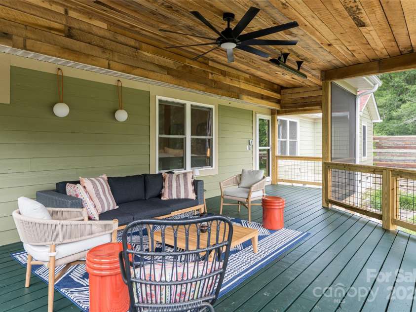 440 Island Ford Road, Brevard, NC 28712.  MLS# CAR4217066, YatesRealty ID 9405. 