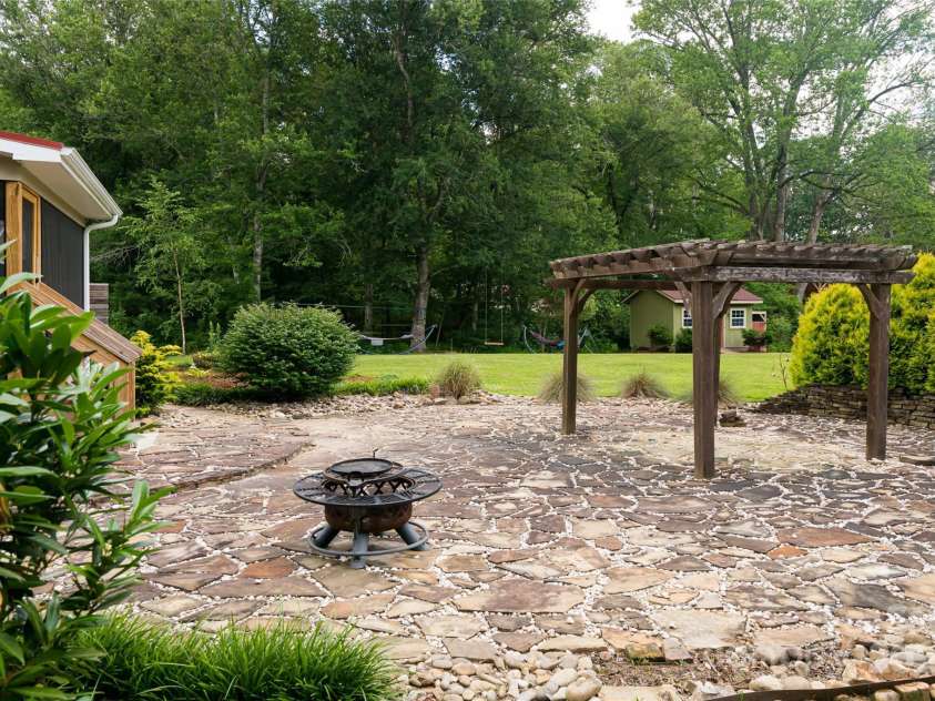 440 Island Ford Road, Brevard, NC 28712.  MLS# CAR4217066, YatesRealty ID 9405. 