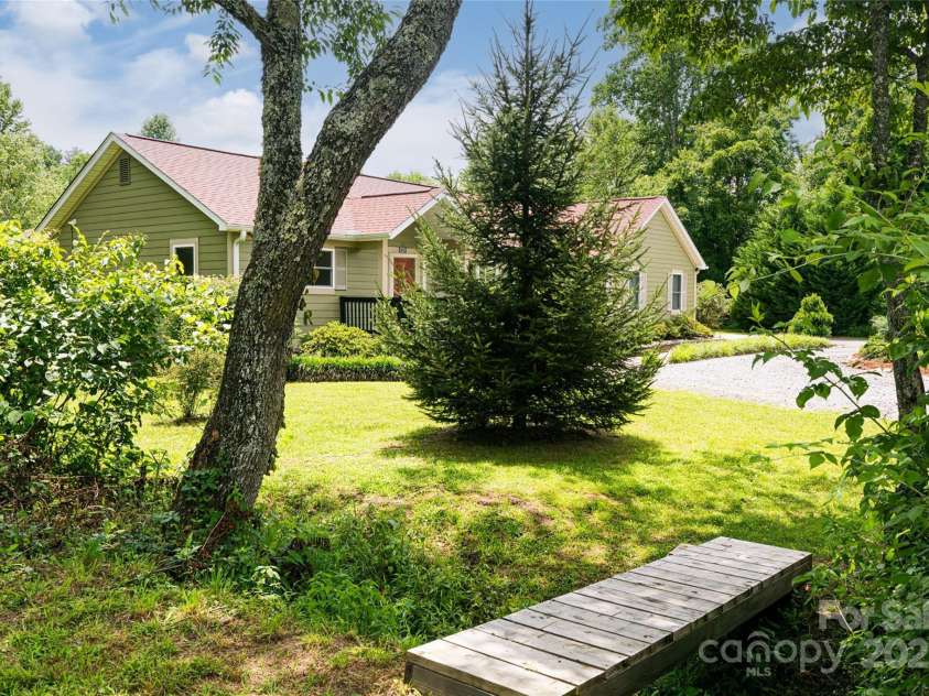 440 Island Ford Road, Brevard, NC 28712.  MLS# CAR4217066, YatesRealty ID 9405. 