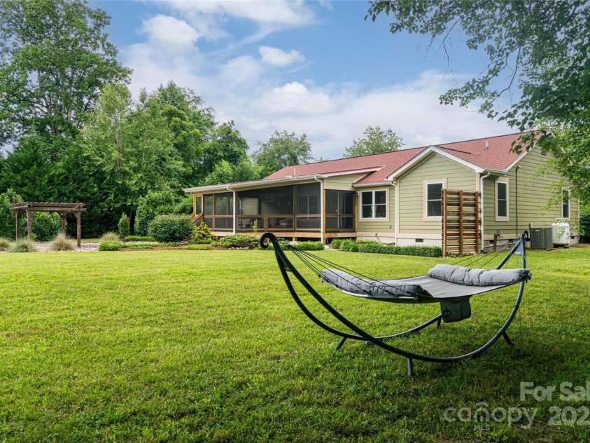 440 Island Ford Road, Brevard, NC 28712.  MLS# CAR4217066, YatesRealty ID 9405. 