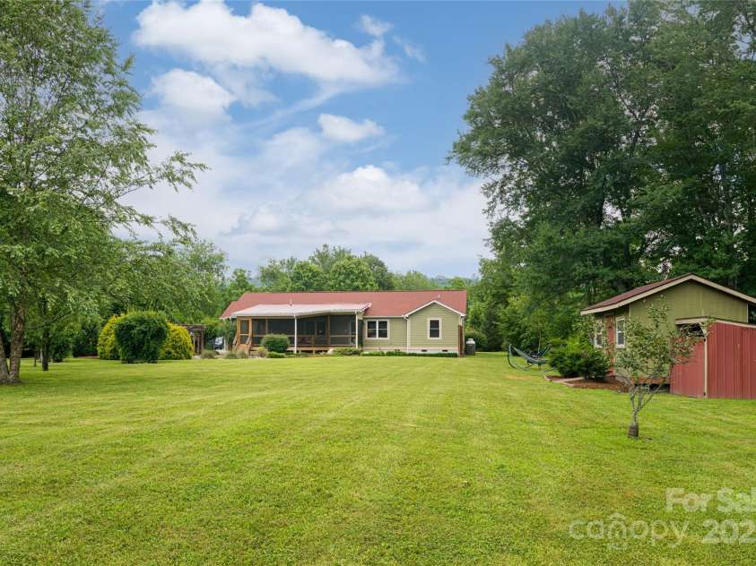 440 Island Ford Road, Brevard, NC 28712.  MLS# CAR4217066, YatesRealty ID 9405. 