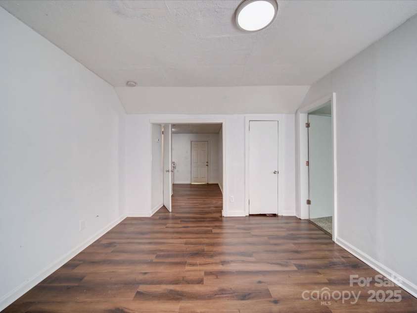 2300 Kennesaw Drive, Charlotte, NC 28216.  MLS# CAR4240575, YatesRealty ID 9406. 