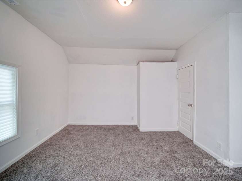 2300 Kennesaw Drive, Charlotte, NC 28216.  MLS# CAR4240575, YatesRealty ID 9406. Primary Bedroom