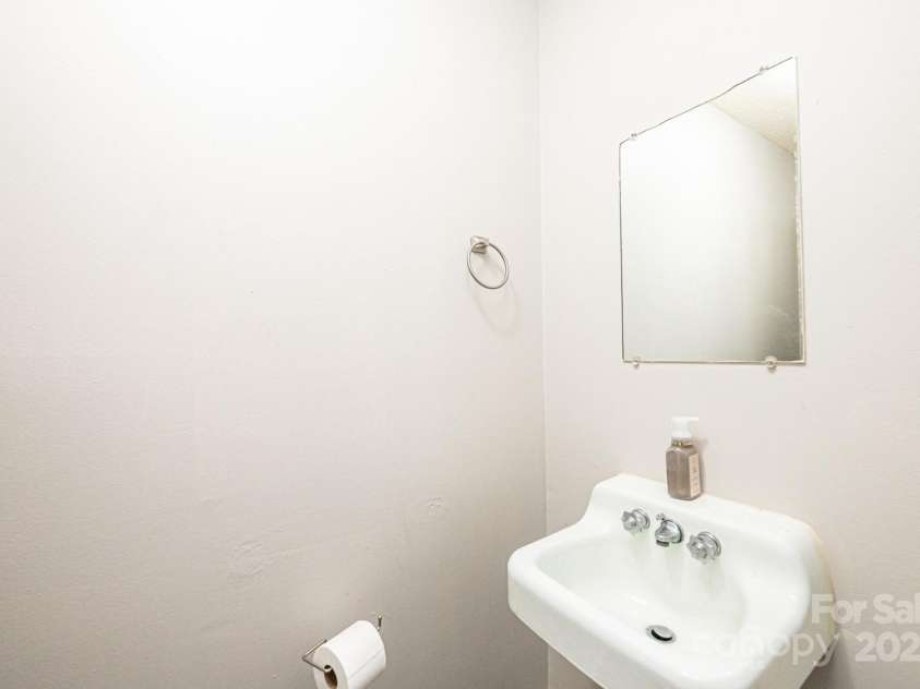 230 park Lane, Newton, NC 28658.  MLS# CAR4250486, YatesRealty ID 9408. 