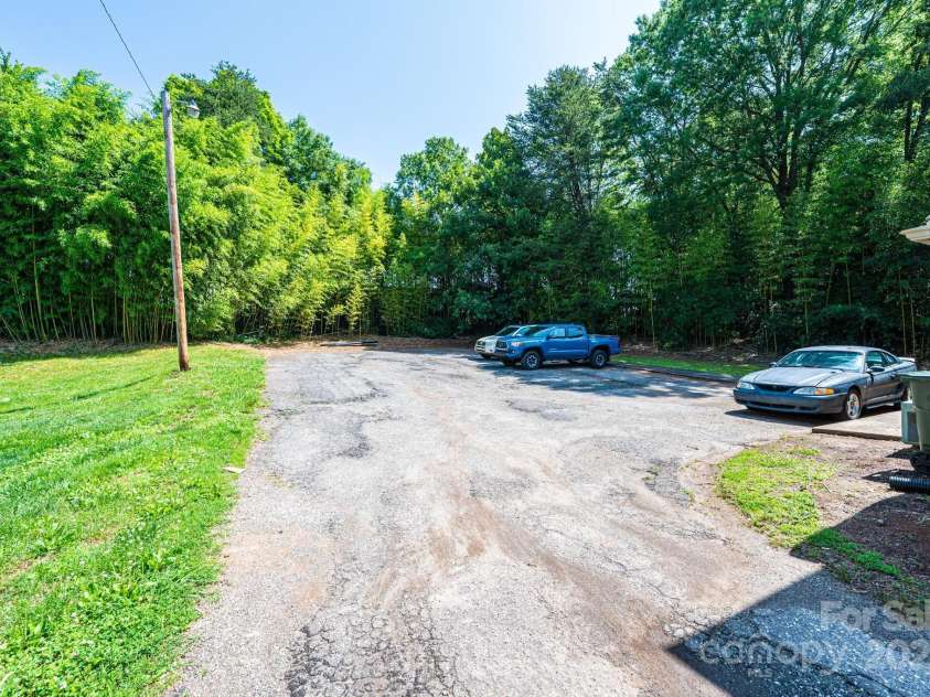 230 park Lane, Newton, NC 28658.  MLS# CAR4250486, YatesRealty ID 9408. 