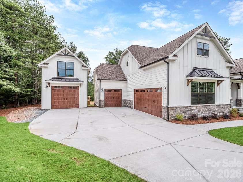 4238 Brushy Knoll, York, SC 29745.  MLS# CAR4329805, YatesRealty ID 941. 