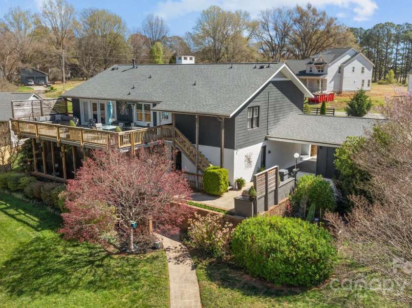 15921 Cramur Drive, Huntersville, NC 28078.  MLS# CAR4237838, YatesRealty ID 9411. 