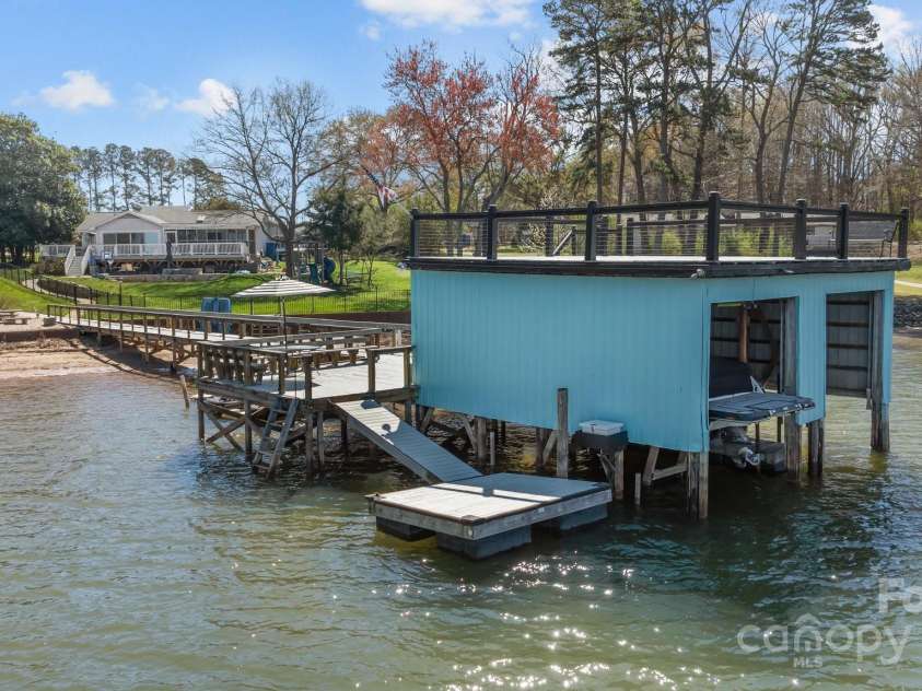 15921 Cramur Drive, Huntersville, NC 28078.  MLS# CAR4237838, YatesRealty ID 9411. 