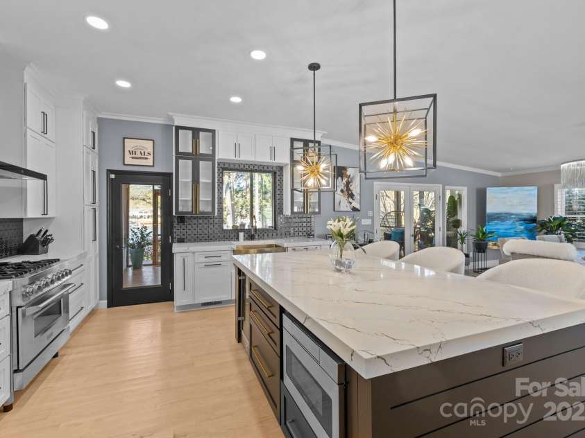 15921 Cramur Drive, Huntersville, NC 28078.  MLS# CAR4237838, YatesRealty ID 9411. 