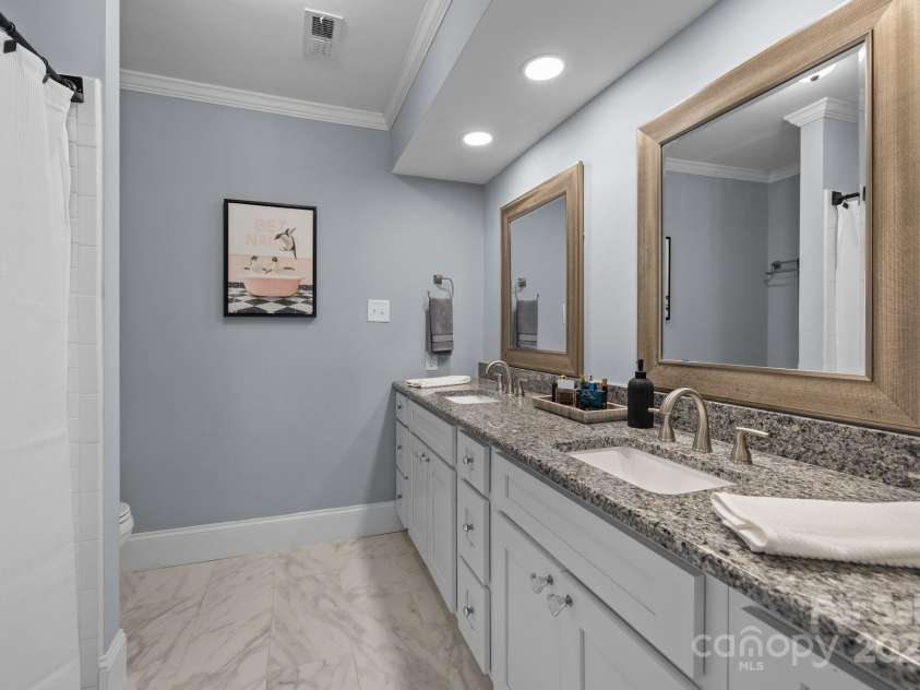 15921 Cramur Drive, Huntersville, NC 28078.  MLS# CAR4237838, YatesRealty ID 9411. 