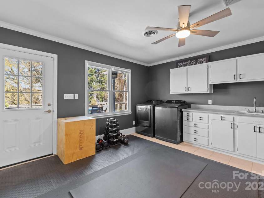15921 Cramur Drive, Huntersville, NC 28078.  MLS# CAR4237838, YatesRealty ID 9411. 