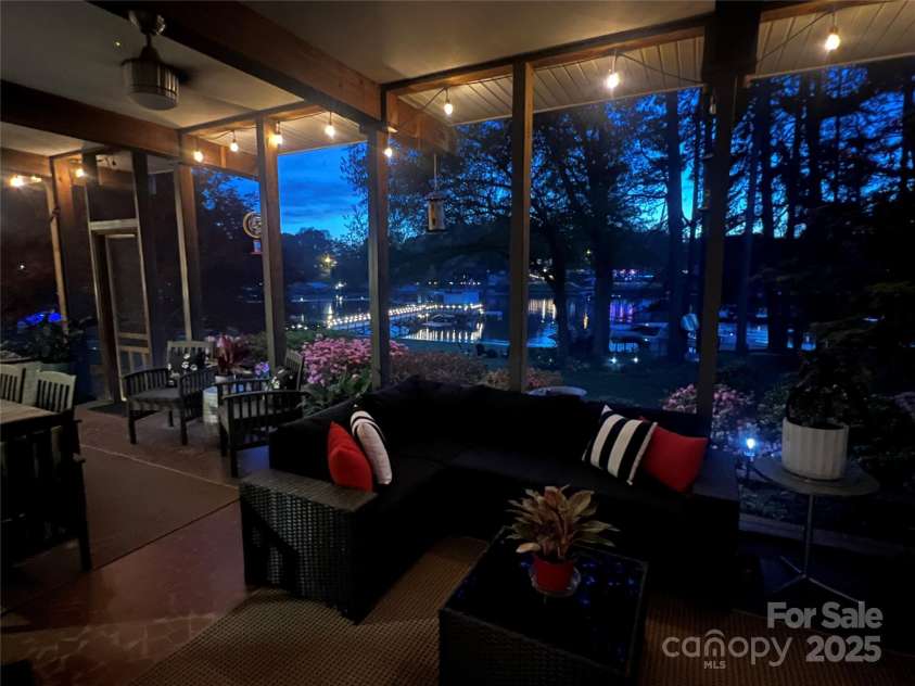 15921 Cramur Drive, Huntersville, NC 28078.  MLS# CAR4237838, YatesRealty ID 9411. 