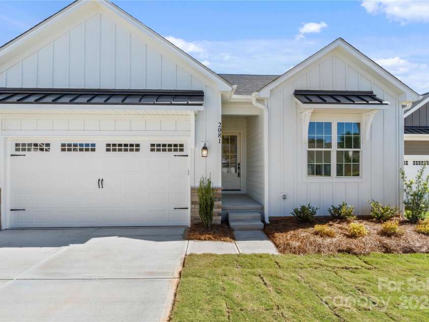 2081 Bonds Lane, Fort Mill, SC 29715.  MLS# CAR4296227, YatesRealty ID 9411. 