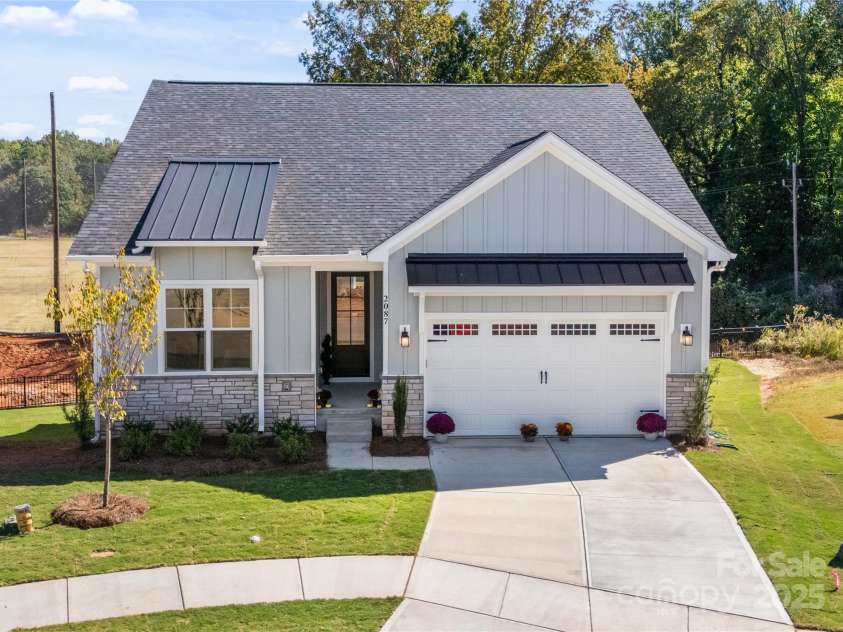 2081 Bonds Lane, Fort Mill, SC 29715.  MLS# CAR4296227, YatesRealty ID 9411. 