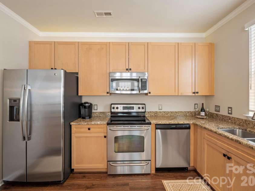 1001 Central Park Circle, Davidson, NC 28036.  MLS# CAR4343313, YatesRealty ID 9412. 