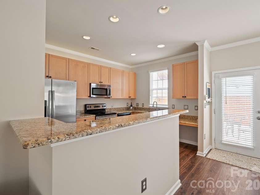 1001 Central Park Circle, Davidson, NC 28036.  MLS# CAR4343313, YatesRealty ID 9412. 