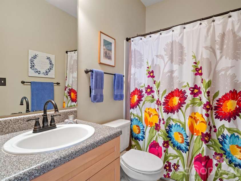 1001 Central Park Circle, Davidson, NC 28036.  MLS# CAR4343313, YatesRealty ID 9412. 