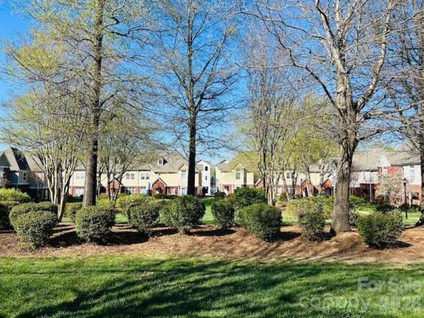 1001 Central Park Circle, Davidson, NC 28036.  MLS# CAR4343313, YatesRealty ID 9412. 